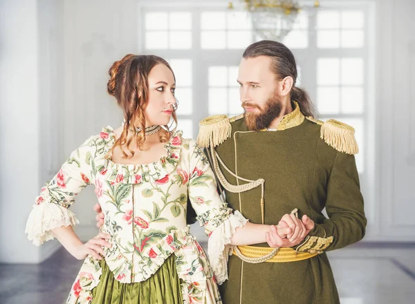 Mooie Paar Man Vrouw Historische Middeleeuwse Kostuums — Stockfoto