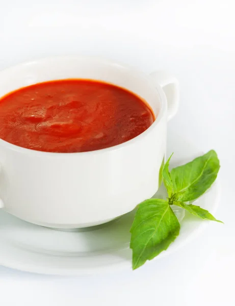 Deliciosa Sopa Tomate Vermelho Fundo Branco — Fotografia de Stock