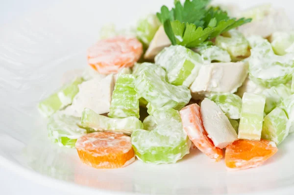 Salade, vers voedsel, selderij, wortel, vlees, witte, gezond, bovenaan, m — Stockfoto