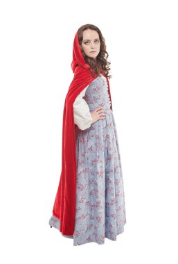 Genç güzel kadın uzun Ortaçağ elbise ve kırmızı pelerin 