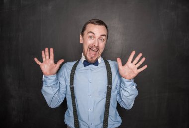 Mutlu komik iş adam gülmek 