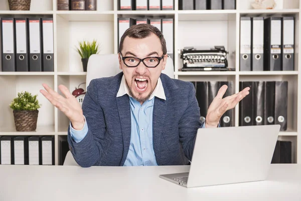Angry screaming business man in office — Stock Photo, Image