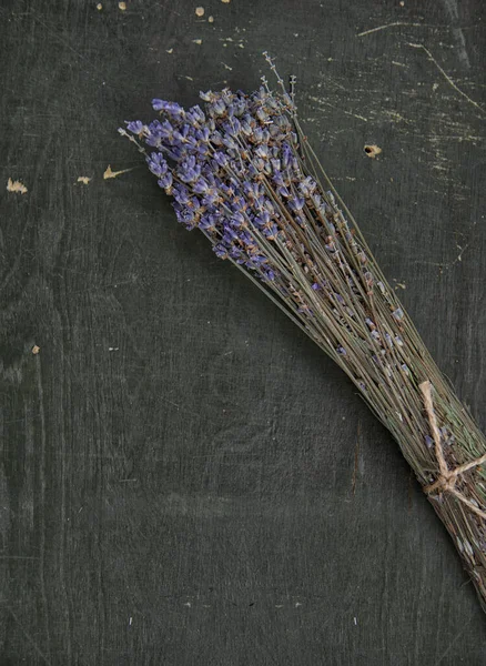 Secco Bouquet Fiori Lavanda Vecchio Backgroun Legno Rustico — Foto Stock