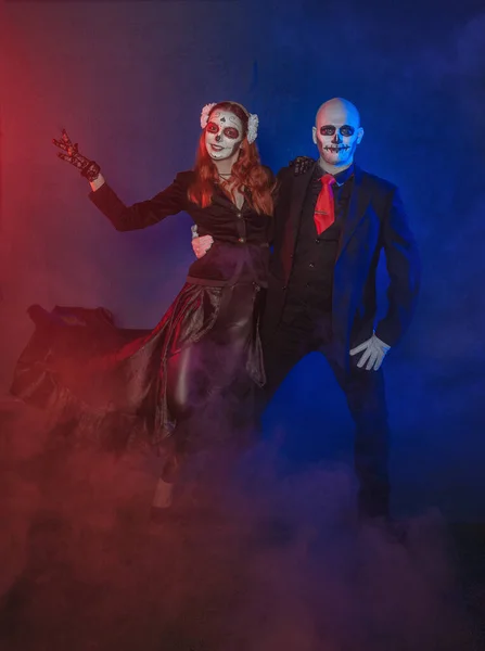 Hermosa Pareja Feliz Con Espeluznante Halloween Conforman Día Muerto Estilo —  Fotos de Stock