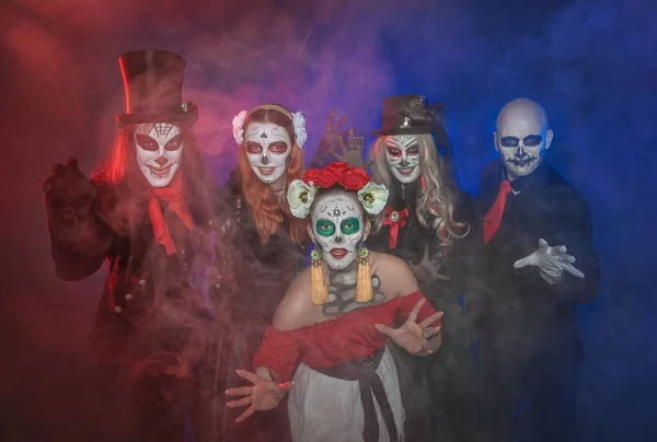 Korkunç Cadılar Bayramı Sahip Bir Grup Insan Ölü Gün Calavera — Stok fotoğraf