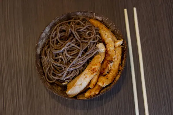 Soba Noodles Chicken Chopsticks Wooden Background — Stock Photo, Image