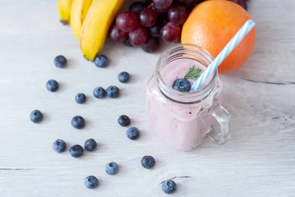 Healthy Breakfast Smoothie Jar Mug Table Fresh Fruits — Stock Photo, Image