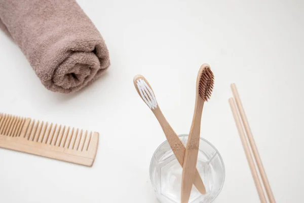 Zero Waste Bathroom Accessories Wooden Comb Bamboo Toothbrushes Towel — Stock Photo, Image