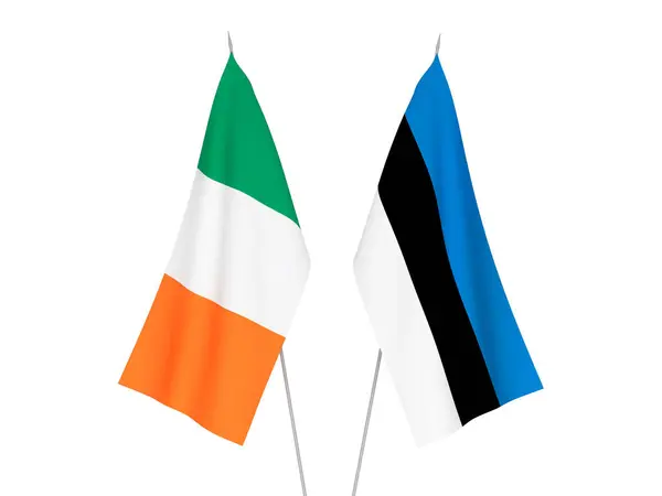 Белом Фоне Выделены Национальные Тканевые Флаги Ирландии Эстонии Трехмерная Иллюстрация — стоковое фото