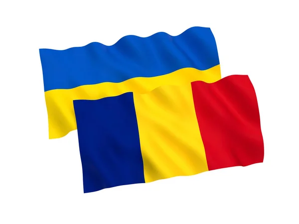 Drapeaux de l'Ukraine et de la Roumanie sur fond blanc — Photo