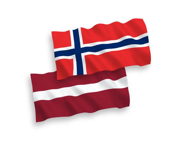 Beyaz arka planda Letonya ve Norveç bayrakları — Stok Vektör