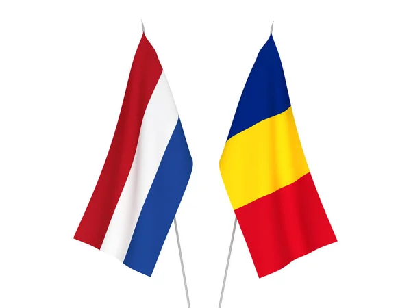 Οι σημαίες της Ρουμανίας και των κάτω χωρών — Φωτογραφία Αρχείου