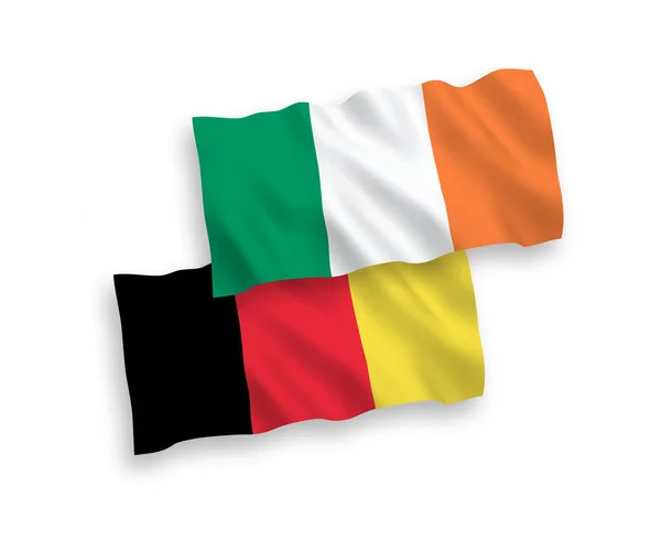 Bandiere del Belgio e dell'Irlanda su sfondo bianco — Vettoriale Stock