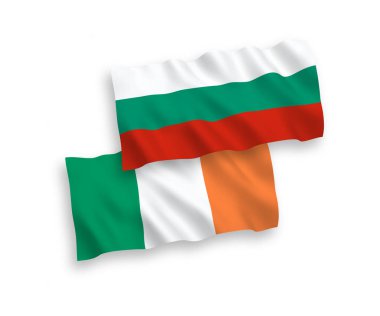 Beyaz arka planda Irlanda ve Bulgaristan bayrakları