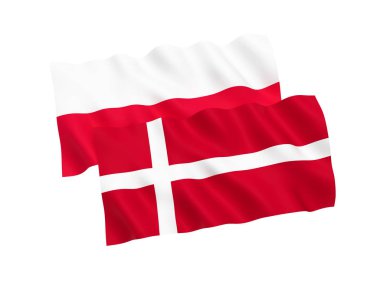Beyaz bir arka plan üzerinde Polonya ve Danimarka bayrakları