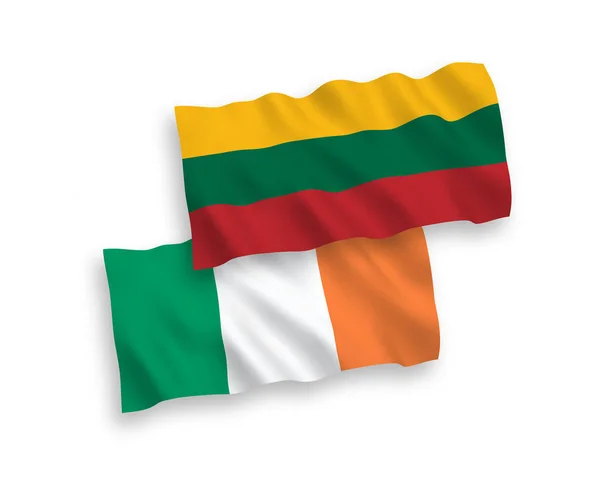 白色背景的立陶宛和爱尔兰的旗子 — 图库矢量图片