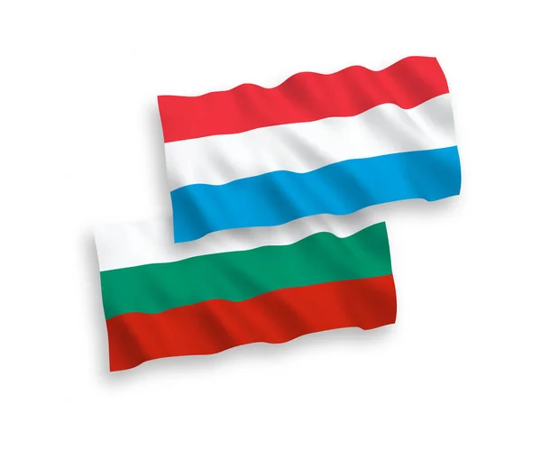 Флаги Люксембурга и Болгарии на белом фоне — стоковый вектор