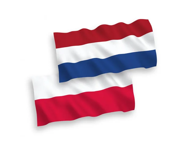 Bandiere dei Paesi Bassi e della Polonia su sfondo bianco — Vettoriale Stock