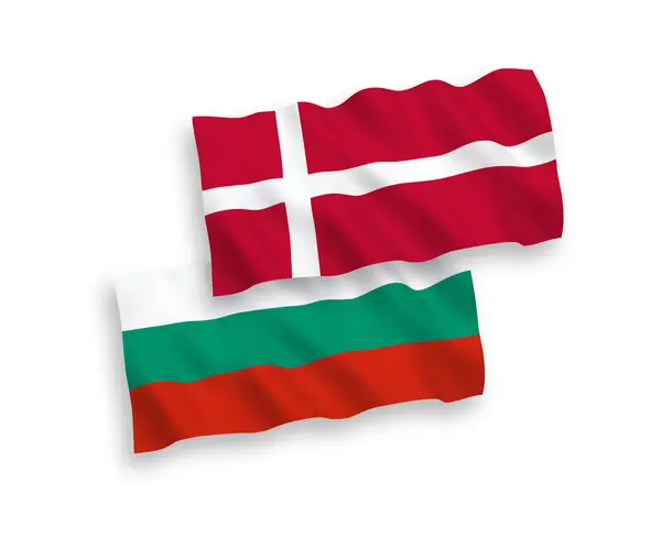 Drapeaux du Danemark et de la Bulgarie sur fond blanc — Image vectorielle