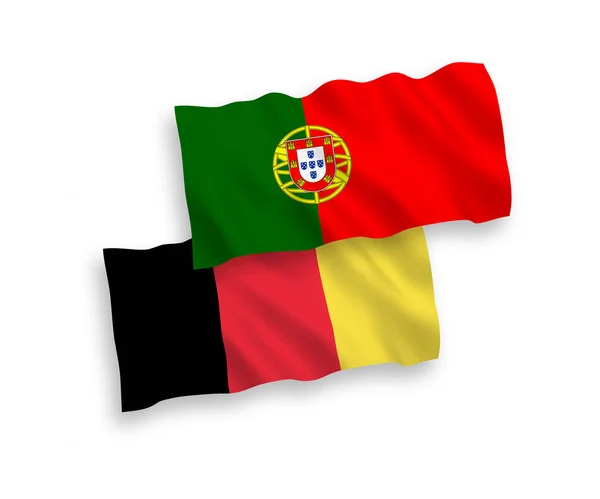 Drapeaux de Belgique et du Portugal sur fond blanc — Image vectorielle