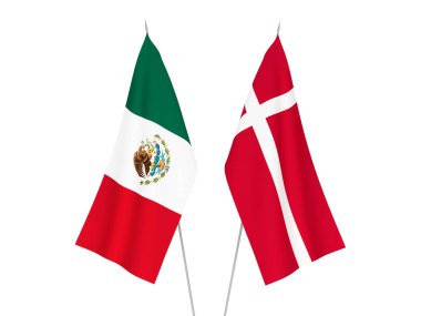 Danimarka ve Meksika bayrakları