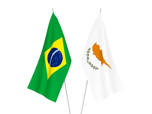 Drapeaux Chypre et Brésil — Photo