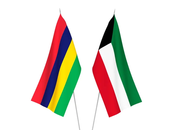 Σημαίες Εθνικού Υφάσματος Του Κουβέιτ Και Της Δημοκρατίας Του Μαυρίκιου — Φωτογραφία Αρχείου