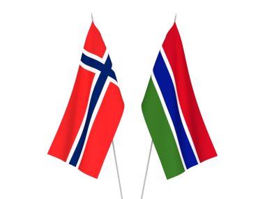 Beyaz arka planda Norveç ve Gambiya Cumhuriyeti 'nin ulusal kumaş bayrakları izole edildi. 3d resimleme.