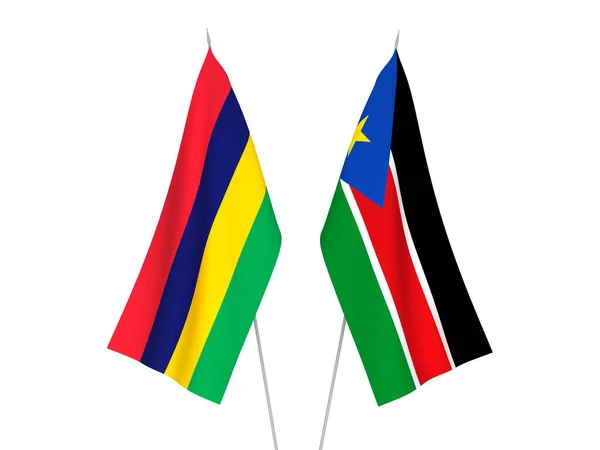 Narodowe Flagi Tkanin Republiki Mauritiusu Republiki Sudanu Południowego Odizolowane Białym — Zdjęcie stockowe
