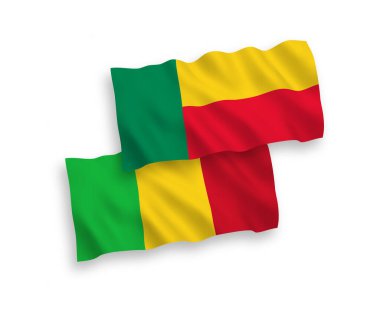 Beyaz arka planda Mali ve Benin 'in ulusal taşıyıcı kumaş bayrakları izole edildi. 1 'e 2 oranında.