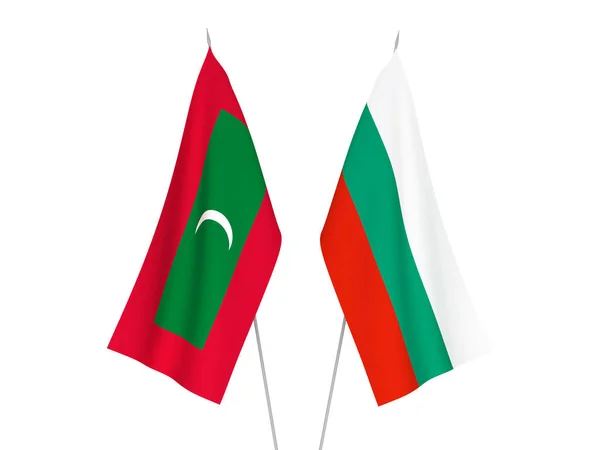 Bandeiras Tecido Nacional Bulgária Maldivas Isoladas Fundo Branco Ilustração Renderização — Fotografia de Stock