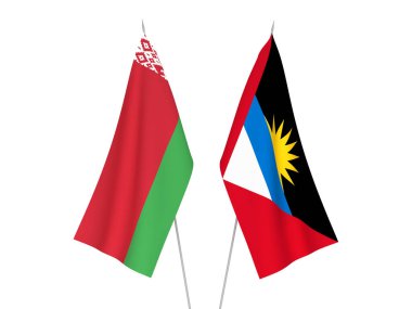 Beyaz arka planda Beyaz Rusya, Antigua ve Barbuda 'nın ulusal kumaş bayrakları izole edildi. 3d resimleme.