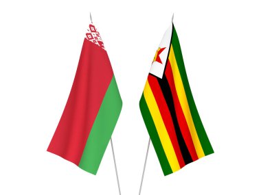 Beyaz arka planda Beyaz Rusya ve Zimbabwe 'nin ulusal kumaş bayrakları izole edildi. 3d resimleme.