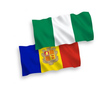 Beyaz arka planda Andorra ve Nijerya 'nın ulusal taşıyıcı kumaş bayrakları izole edildi. 1 'e 2 oranında.