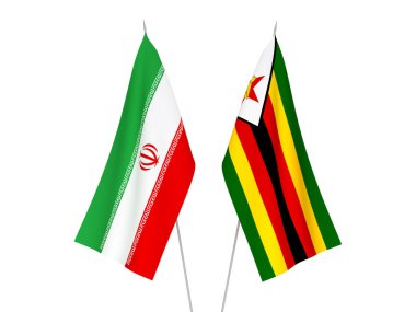 Beyaz arka planda İran ve Zimbabwe 'nin ulusal kumaş bayrakları izole edildi. 3d resimleme.