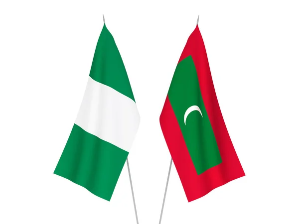 Národní Textilní Vlajky Nigérie Malediv Izolované Bílém Pozadí Vykreslování Ilustrace — Stock fotografie