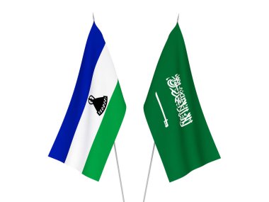 Beyaz arka planda Suudi Arabistan ve Lesotho 'nun ulusal kumaş bayrakları izole edildi. 3d resimleme.
