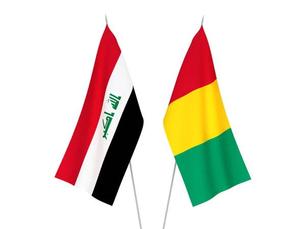 Nationella Tyg Flaggor Irak Och Guinea Isolerad Vit Bakgrund Återgivning — Stockfoto