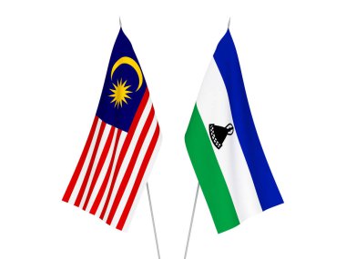 Beyaz arka planda Malezya ve Lesotho 'nun ulusal kumaş bayrakları izole edildi. 3d resimleme.
