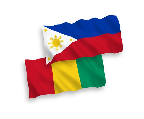 Banderas Nacionales Ondas Vectoriales Guinea Filipinas Aisladas Sobre Fondo Blanco — Vector de stock