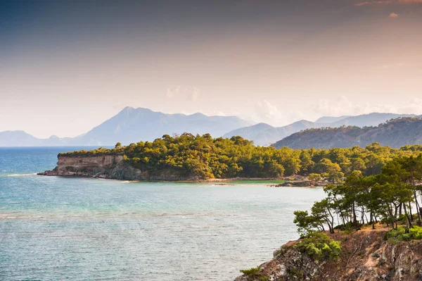 Hermosa Costa Marina Atardecer Cerca Kemer Turquía Paisaje Verano — Foto de Stock