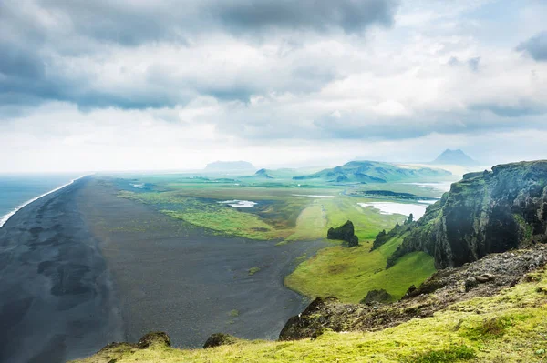 Arena Volcánica Negra Montañas Costa Del Océano Atlántico Sur Islandia — Foto de Stock