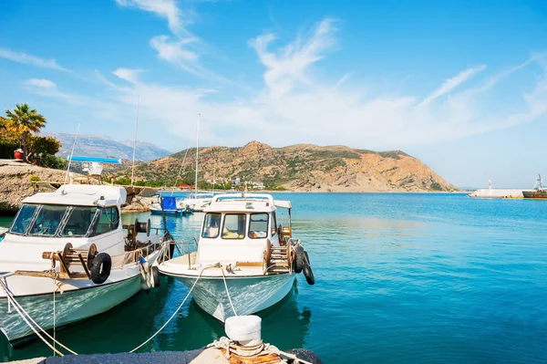 Bela Costa Marítima Com Barcos Agia Galini Ilha Creta Grécia — Fotografia de Stock