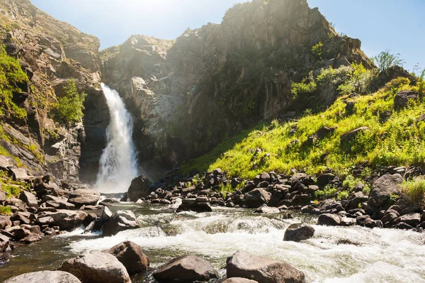 Hermosa Cascada Las Montañas Altai República Altai Siberia Rusia — Foto de Stock