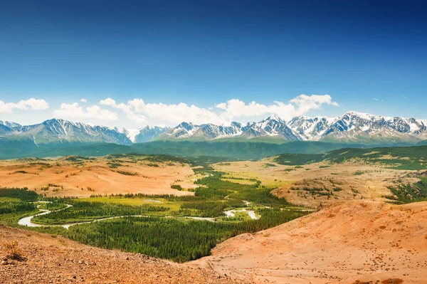 Kurai 草原与阿尔泰山北部 Chuya 脊的看法 阿尔泰共和国 西伯利亚 俄罗斯 — 图库照片