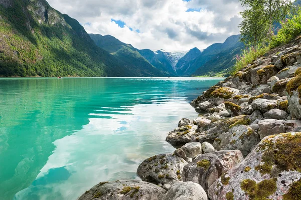 Oldevatnet Meer Bergen Weergave Van Briksdal Gletsjer Noorwegen — Stockfoto