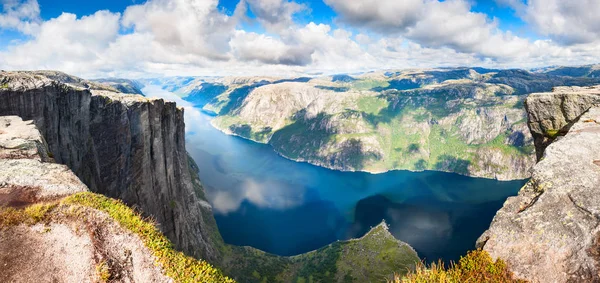 Vista Panoramica Del Lysefjord Kjerag Montagna Famoso Punto Riferimento Norvegia — Foto Stock