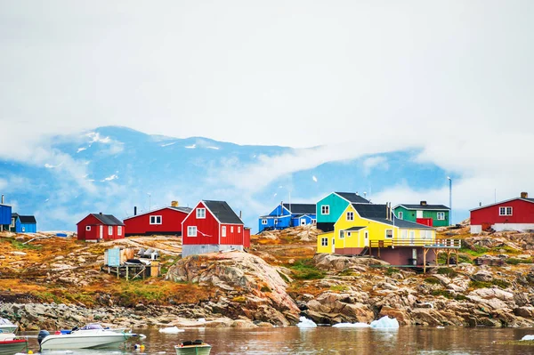 Kolorowe Domy Wiosce Saqqaq Grenlandia — Zdjęcie stockowe