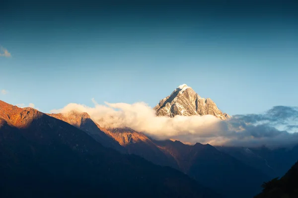 Lukla Nepal Yakınındaki Gündoğumu Manzaraya Himalaya Dağları Nın Everest Saha — Stok fotoğraf
