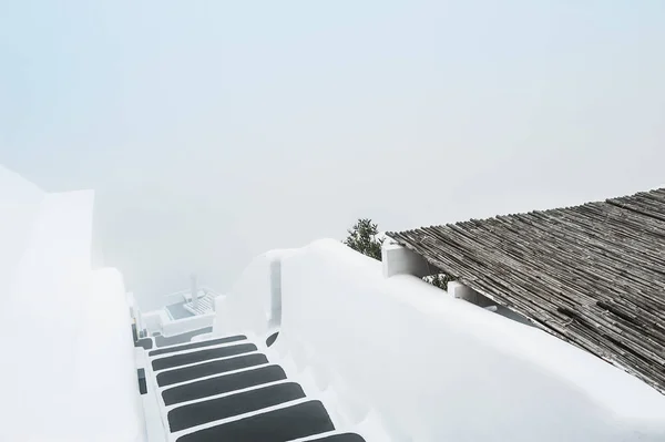 Misty morning on Santorini island, Greece. — Stock Photo, Image